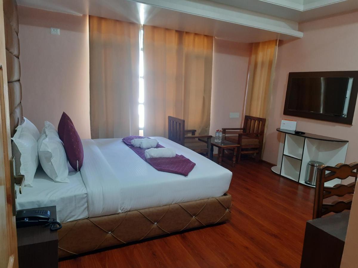 Fair Mount, Airport Road, Humhama Srinagar Hotel Exterior foto