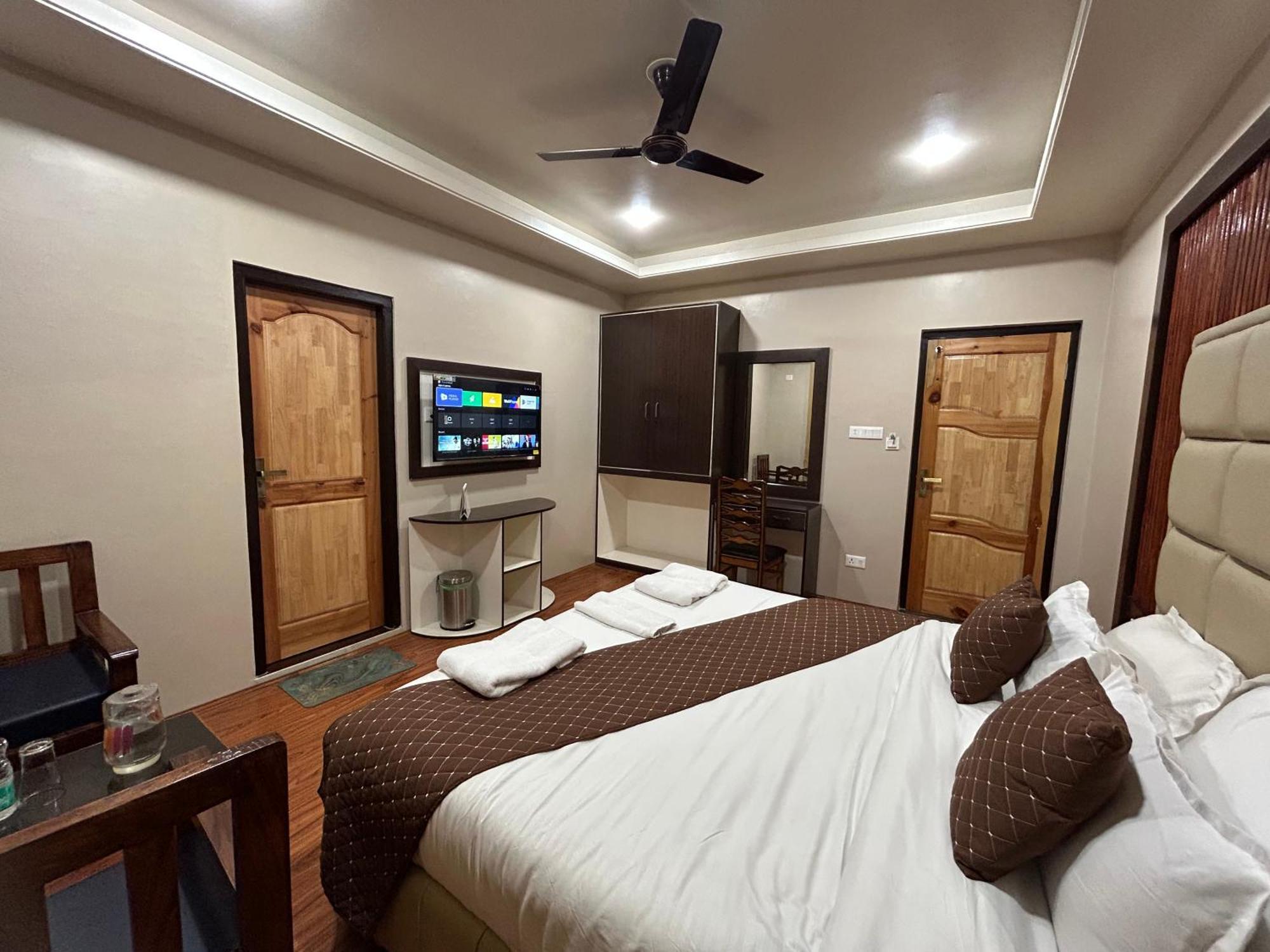 Fair Mount, Airport Road, Humhama Srinagar Hotel Exterior foto