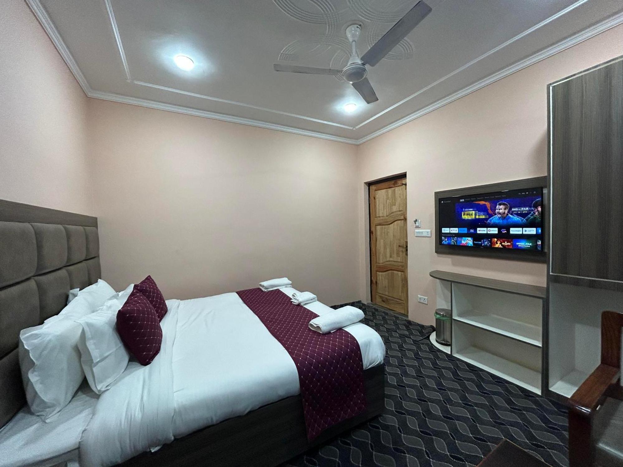 Fair Mount, Airport Road, Humhama Srinagar Hotel Cameră foto